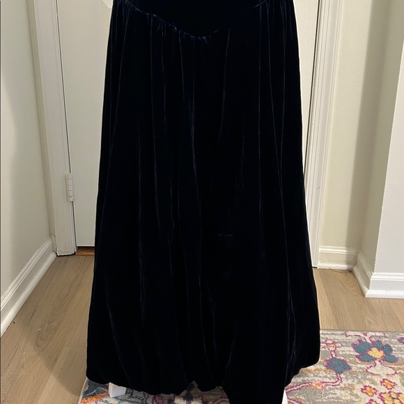 Reformation Elvira Velvet Boat Neck Open Back Midi Maxi Dress Navy NWT Size 6 - Picture 9 of 16